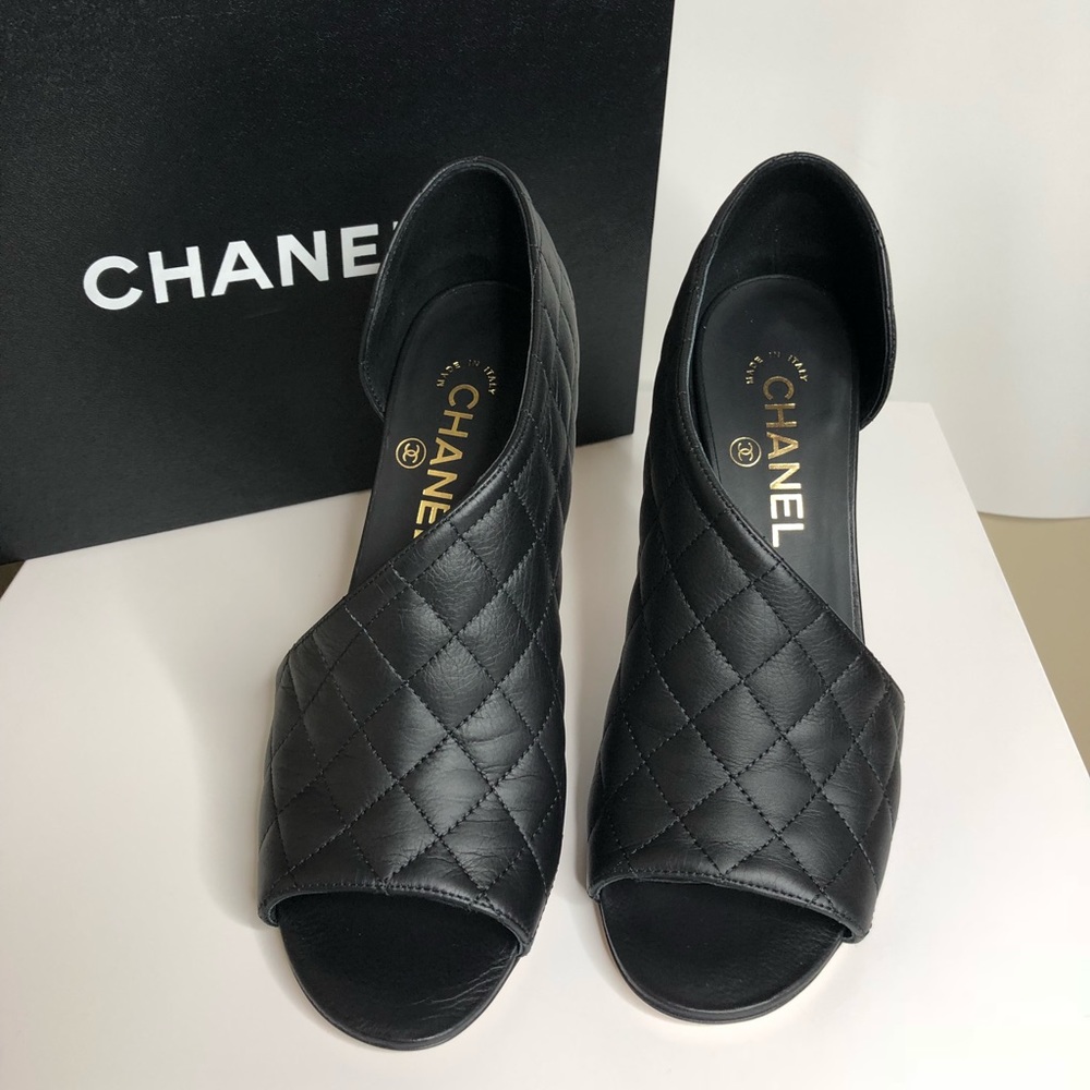 Chanel pumps